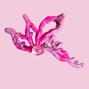 Hot Topic Pink Butterfly Hair Clip